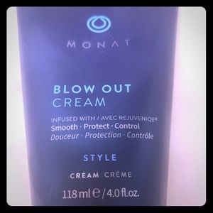 Monat blow out cream